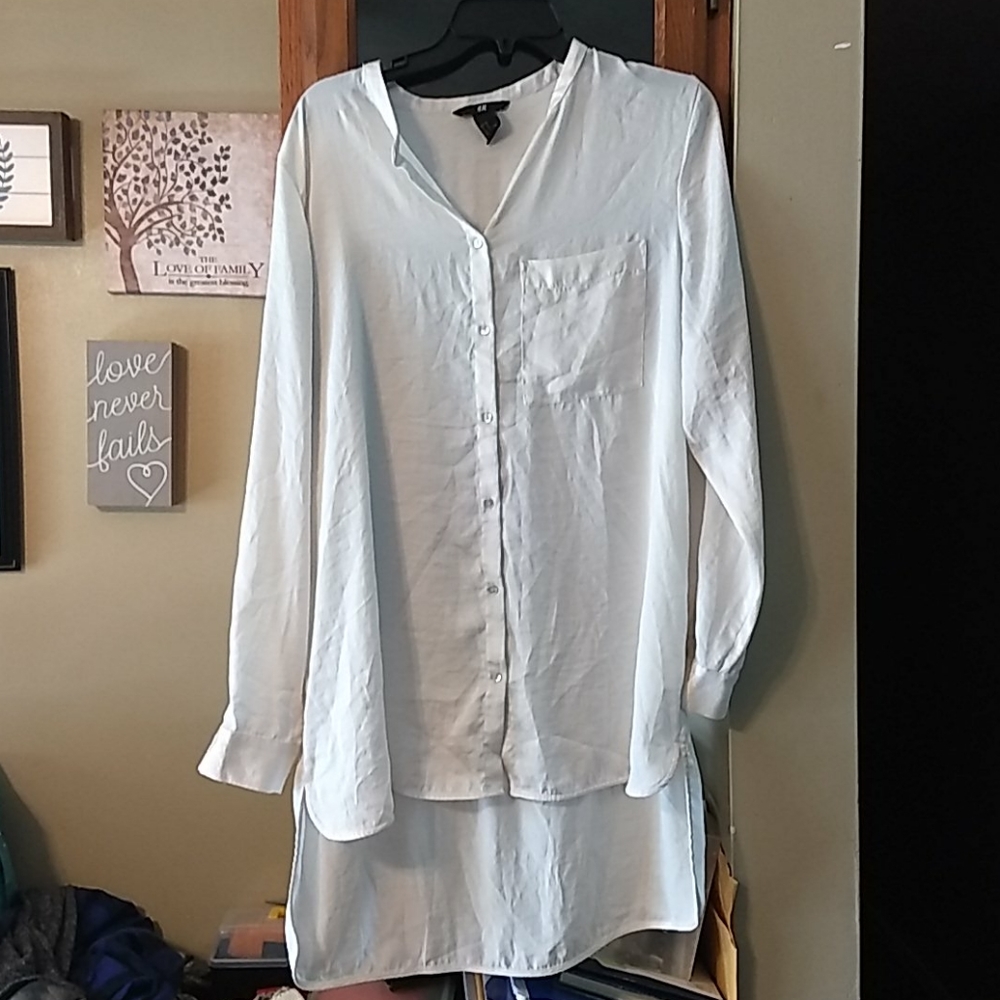 H&M High-low button down faux silk shirt size 14